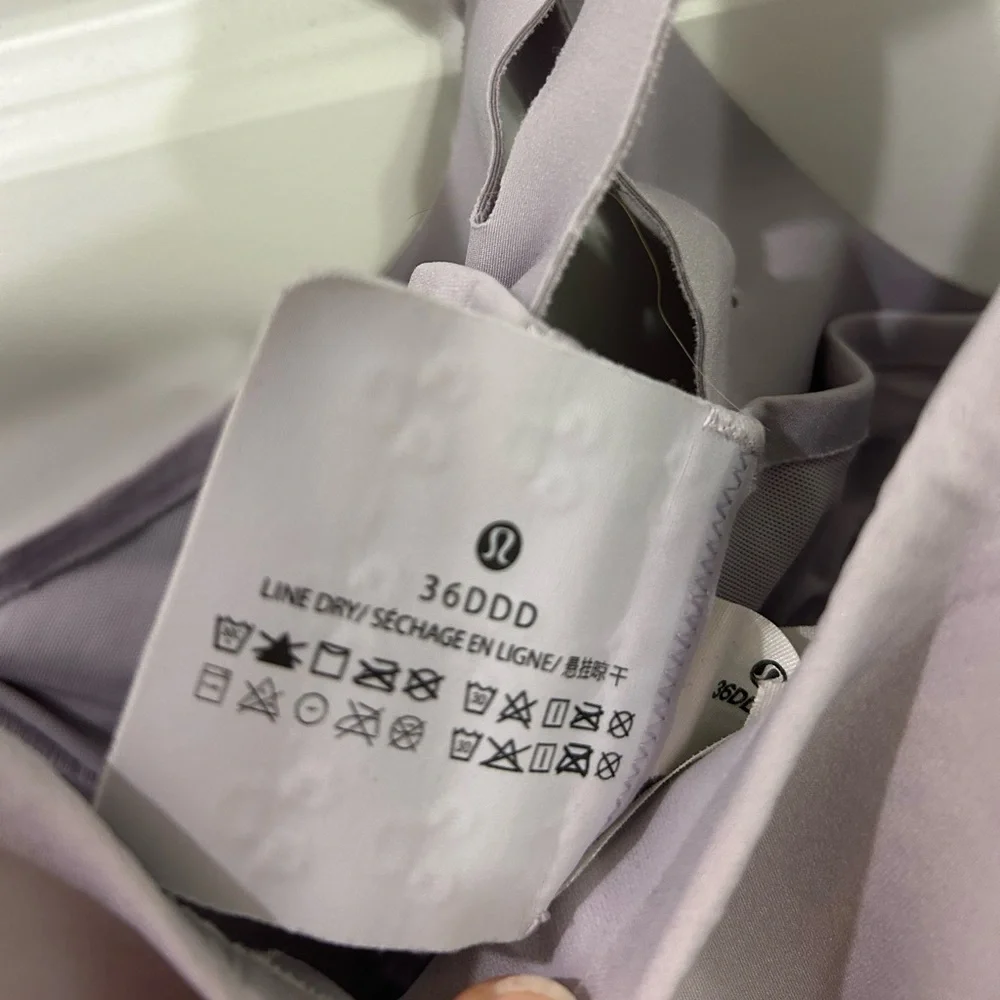 Lululemon air support sports bra - Picture 3 of 3